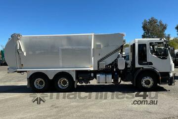 2016 Volvo FE Side Loading Garbage Compactor