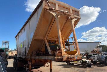 2010 Boomerang SEM 1.1 Tri Axle Belly Dumping Trailer