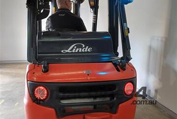 Linde 2.5T | Huge 6.1m Lift | 3 Stage Mast | German Built | Refurbished with Warranty
