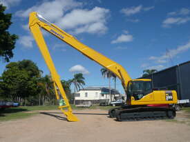 komatsu longreach pc-200 - picture0' - Click to enlarge