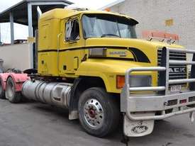 1994 MACK CHR688RST - picture0' - Click to enlarge