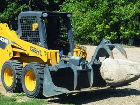 Gehl 4240 E Skid Steer - picture0' - Click to enlarge