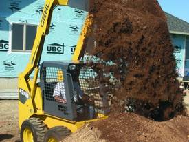Gehl 4240 E Skid Steer - picture2' - Click to enlarge
