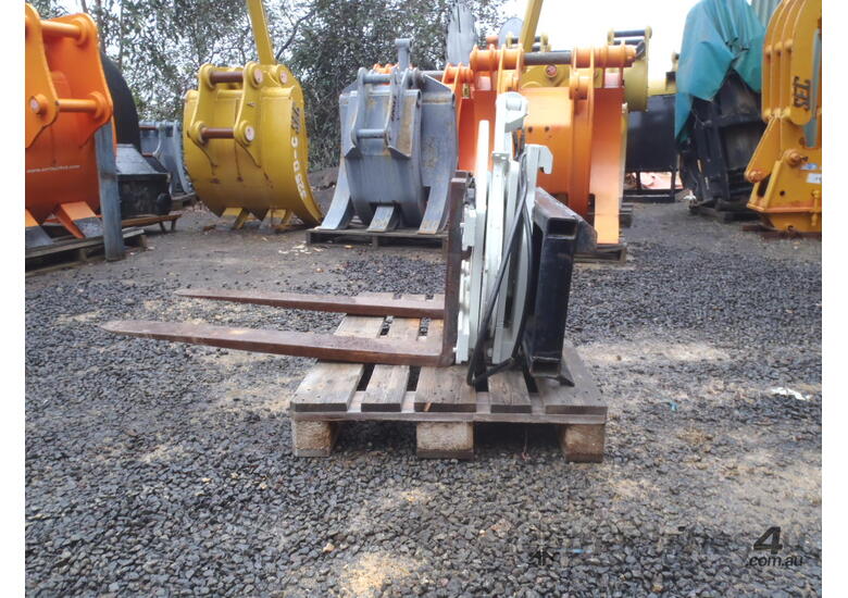 Used CASCADE Cascade Class 2 Fork Rotator 180 degree Forklift Rotator