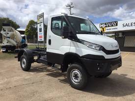 Iveco Daily 55 S17 Cab chassis Truck - picture0' - Click to enlarge