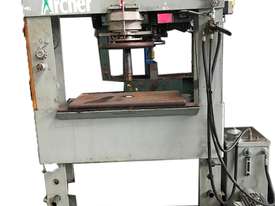 Archer Garage Hydraulic Press Workshop 100 Ton - picture1' - Click to enlarge