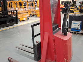 Crown 1T Used Electric Walkie Stacker 20MT - picture1' - Click to enlarge