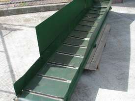 Long Motorised Belt Conveyor - 4m long - picture2' - Click to enlarge