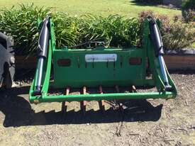 Cashels SILAGE BALE SLICER Silage Equip Hay/Forage Equip - picture0' - Click to enlarge