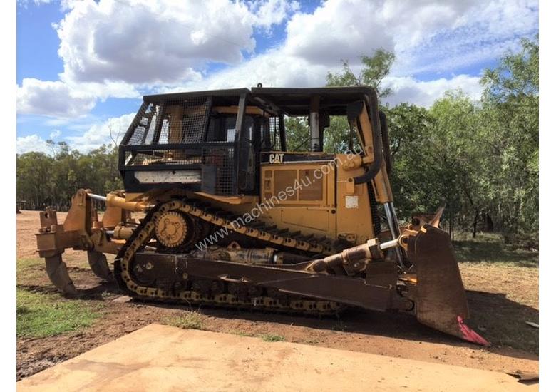 caption 2002 CAT D8R Dozer series 2 with Attachments