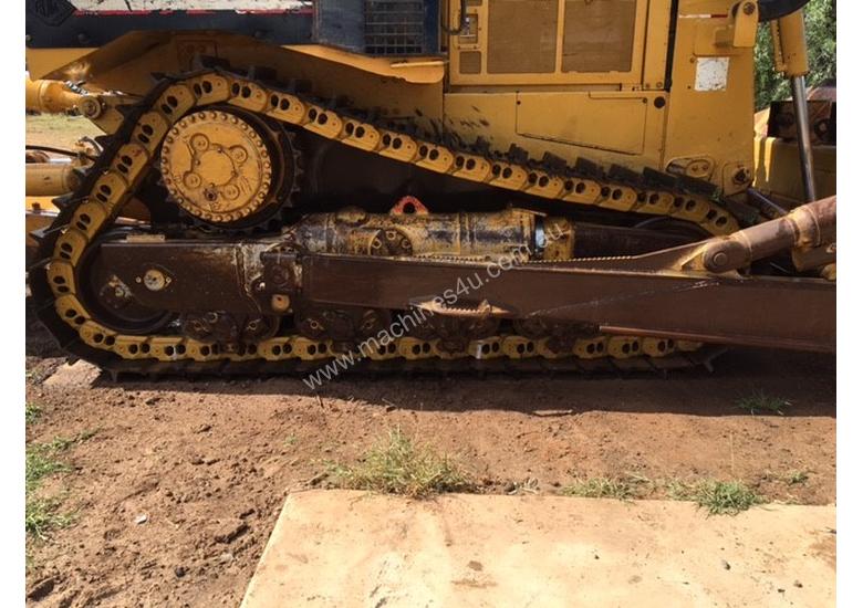 caption 2002 CAT D8R Dozer series 2 with Attachments