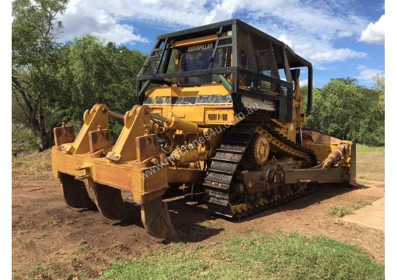 caption 2002 CAT D8R Dozer series 2 with Attachments