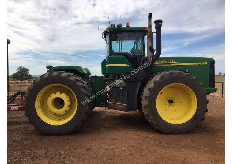caption John Deere 9420 FWA/4WD Tractor
