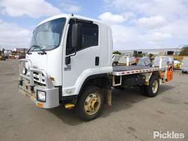 2013 Isuzu FSS550 - picture2' - Click to enlarge