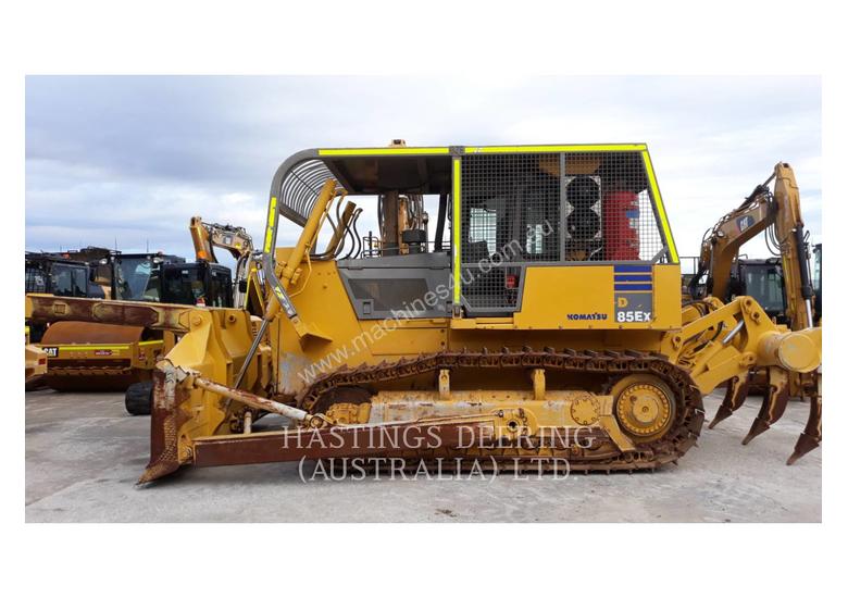 caption KOMATSU D85 Track Type Tractors