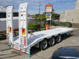 Interstate Trailers Tri Axle Tag Trailer kobelco Blue ATTTAG - picture2' - Click to enlarge
