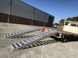 3.5M 4T 2 X HEAVY DUTY CRAWLER-TYPE MACHINERY LOADING RAMPS-JETA404535 $1,399.00 - picture1' - Click to enlarge
