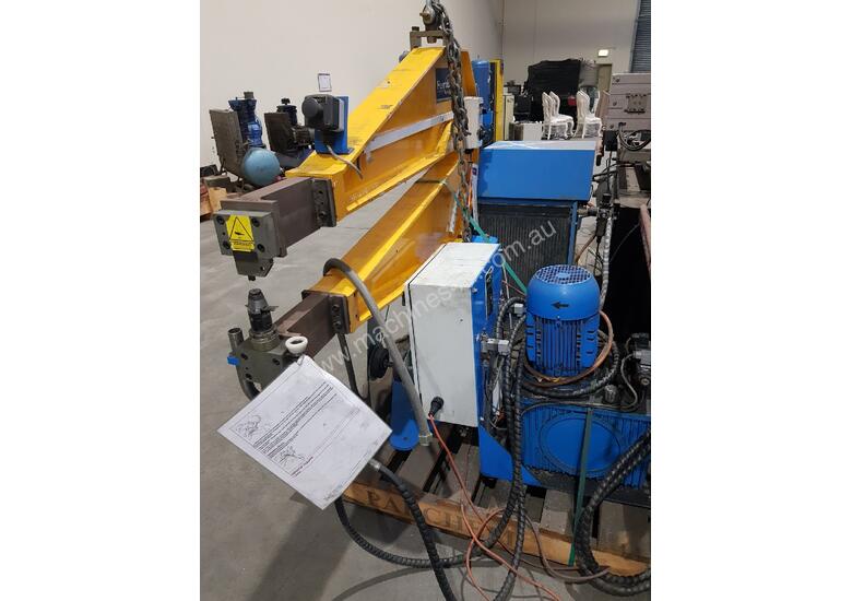 Used henrob HENROB CFRAME HYDRAULIC SELFPIERCING RIVETING SYSTEM 1 2m