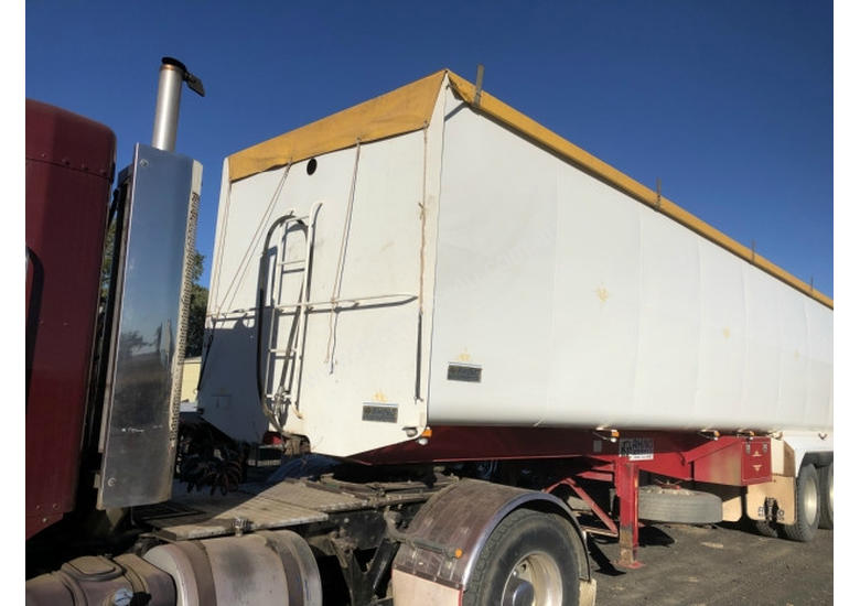 caption Rhino R/T Combination Tipper Trailer