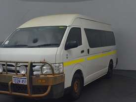 Toyota Hiace KDH - picture1' - Click to enlarge
