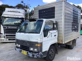 1993 Toyota Dyna - picture1' - Click to enlarge