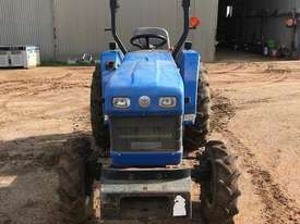 New Holland T1520 - picture1' - Click to enlarge