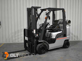 Nissan 2.5 Tonne Compact Forklift Stubby Series LPG 4750mm Lift Height Container Mast - picture0' - Click to enlarge