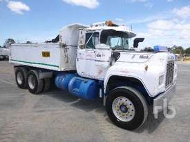 MACK R600 Tipper Truck (T/A) - picture0' - Click to enlarge