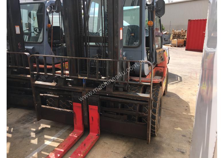 caption 3.5T LPG Counterbalance Forklift