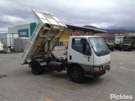 1996 Mitsubishi Canter 500/600 - picture0' - Click to enlarge