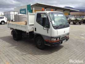 1996 Mitsubishi Canter 500/600 - picture2' - Click to enlarge