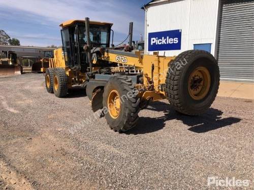 2010 John Deere 672D