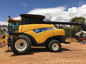 New Holland CR9070 No Front in WA - picture2' - Click to enlarge