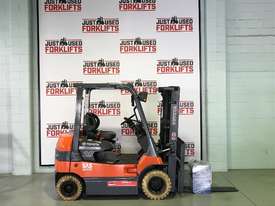 2011 ELECTRIC  TOYOTA 7FB25 4 WHEEL COUNTER BALANCED FORKLIFT CONTAINER ENTRY  - picture1' - Click to enlarge