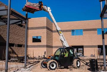 SNORKEL SR626 ROUGH TERRAIN TELEHANDLER - COMPACT &TOUGH