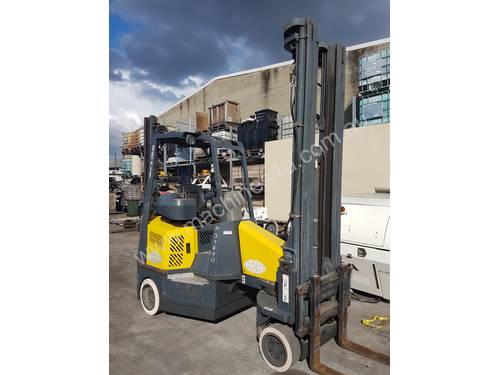 2011 Aisle Master 20S Articulated Forklift