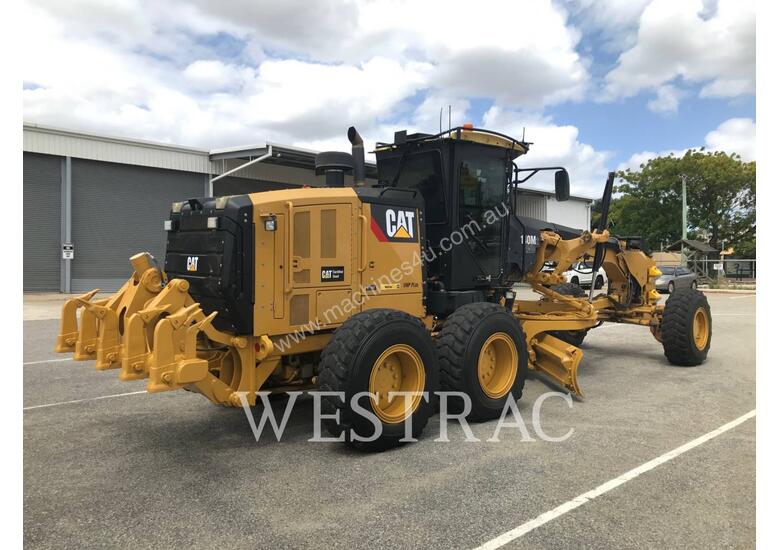 caption CATERPILLAR 140M2AWD Mining Motor Grader