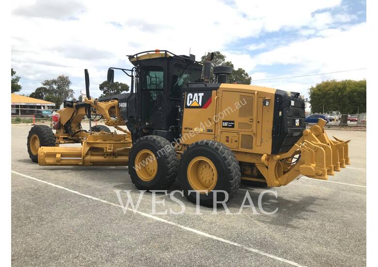 caption CATERPILLAR 140M2AWD Mining Motor Grader
