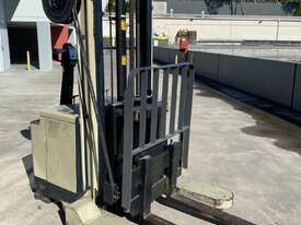 Crown 30WRTL126AD walk behind forklift with reach and side shift - picture2' - Click to enlarge