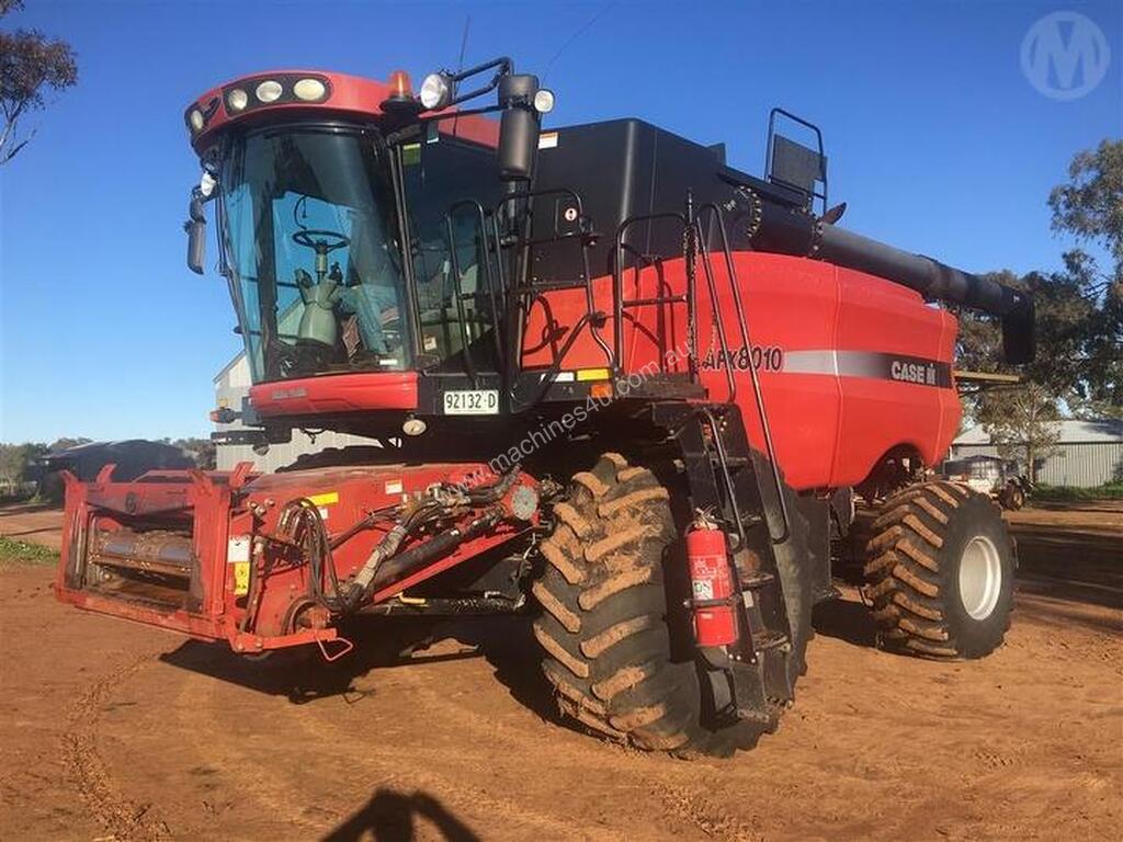 Used Case IH 8010 Combine Harvester in , - Listed on Machines4u