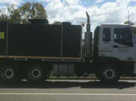 Isuzu water Truck - picture0' - Click to enlarge