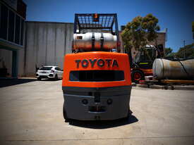 3.5 T Toyota FGC33 - Hire - picture2' - Click to enlarge