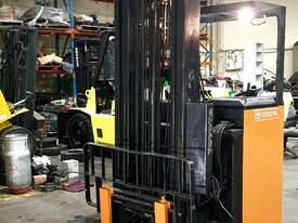 Toyota High Reach Electric Forklift - picture2' - Click to enlarge