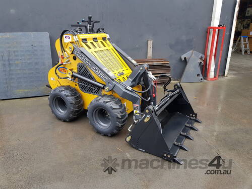  Commando AM232PW Mini Skid Steer Loader | 23HP Honda GX690 Engine | Compact Design with Versatile 