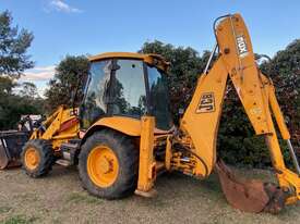 JCB 3CX 4WD Extendahoe New Roll Over Forks Pilot Control Backhoe - picture1' - Click to enlarge