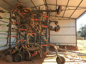 Flexicoil 820 Culti Seeders Seeding/Planting Equip - picture2' - Click to enlarge