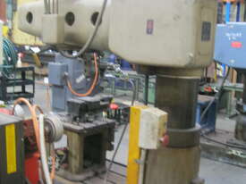 Z3035B Geared Head 1300mm Arm Radial Arm Drill - picture0' - Click to enlarge
