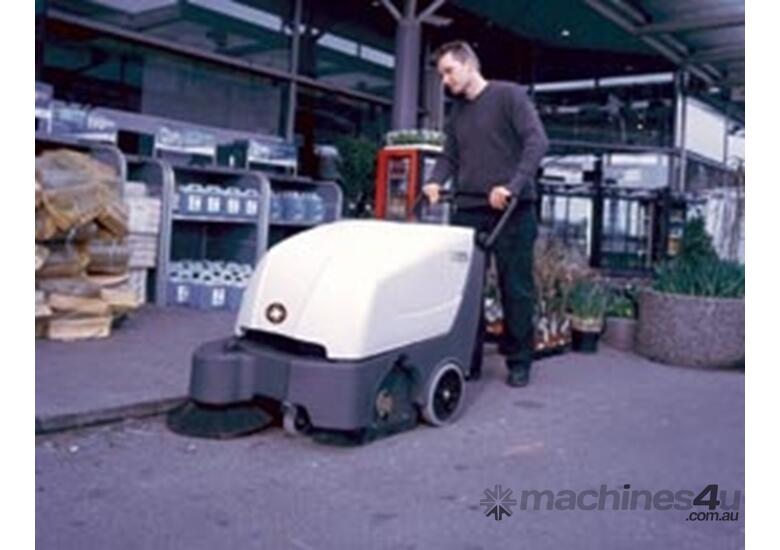 Nilfisk SW850S Large walk-behind sweeper - Hire