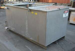 STAINLESS STEEL TANK circulation wash down bath vessel 3168L screen filters