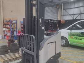 Crown 1.6T Electric Reach Truck with new batteries - picture0' - Click to enlarge